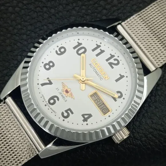 Vintage 1973 Citizen Automatic Mens Silver Watch W/daydate & White accents - Picture 6 of 9